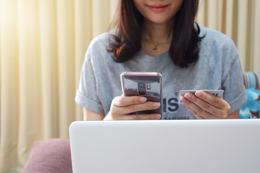 Accepting Payments Developing an eCommerce Mobile App